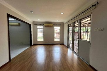 Duta Villa, Setia Alam