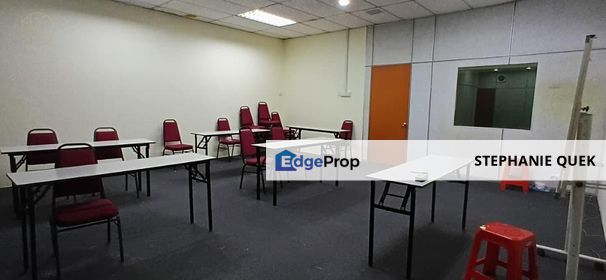 Partial Furnished Tingkat 2 Shop Office For Rent @ Bandar Puteri Klang Facing Main Road 22x70, Selangor, Klang