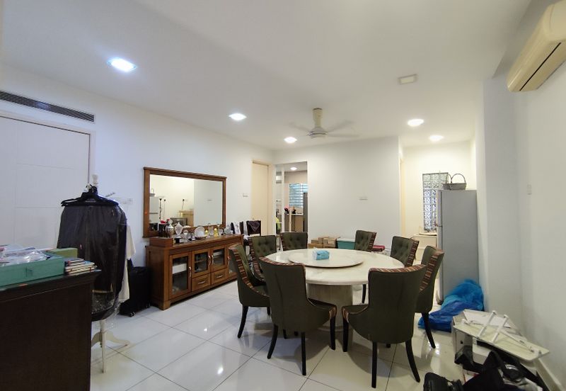 USJ Avenue @ USJ Heights