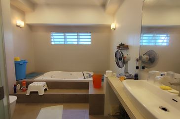 USJ Avenue @ USJ Heights