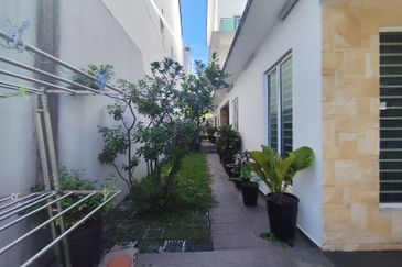 USJ Avenue @ USJ Heights