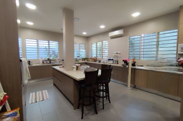 USJ Avenue @ USJ Heights