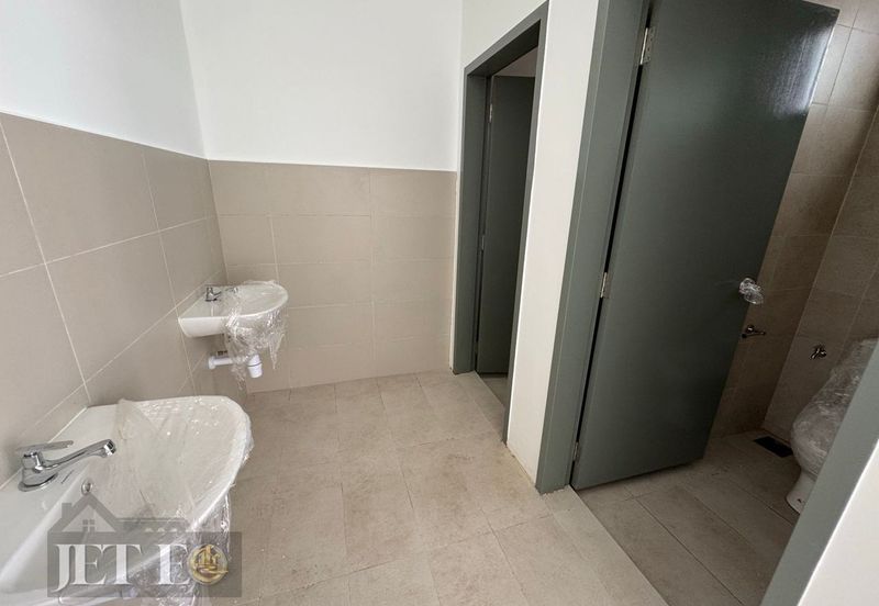 Bandar Rimbayu U2 Uptown Square Brand New 2 Storey Shop Lot For Rent (FACING MAIN ROAD)