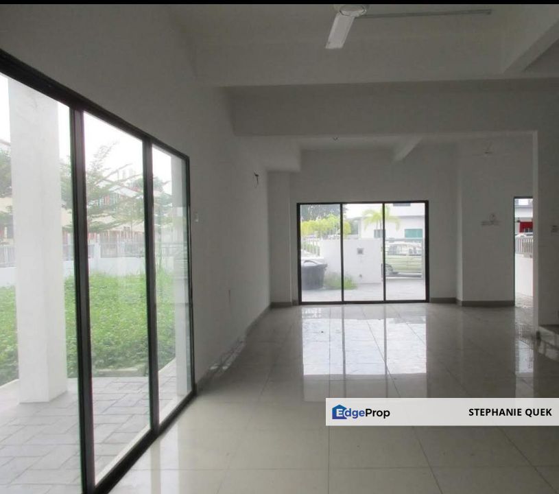 Bandar Bukit Raja Klang 2.5 Storey !END LOT! With Extra Land Terrance House For Sale, Selangor, Klang
