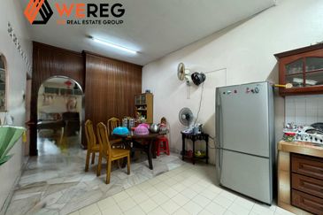 Taman Tepi Sungai ( Taman Teluk Pulai Indah )