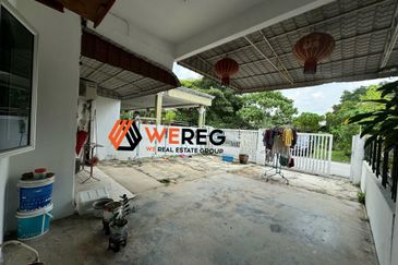 Taman Tepi Sungai ( Taman Teluk Pulai Indah )