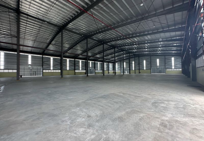 West Port, Pulau Indah