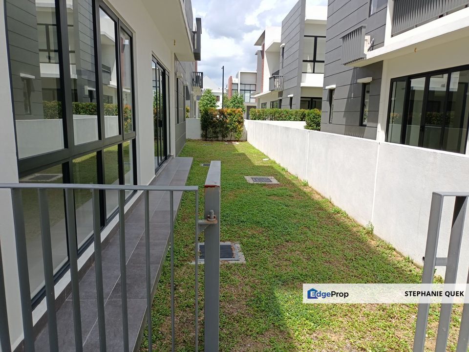 Kota Kemuning 2 Storey Superlink Semi D House For Sale, Selangor, Kota Kemuning