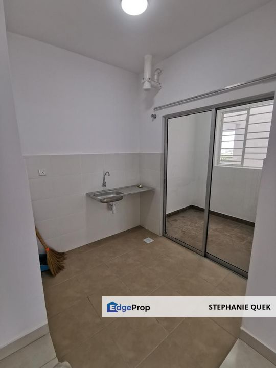 Aronia Parkland Klang Basic Unit Apartment For Rent, Selangor, Klang