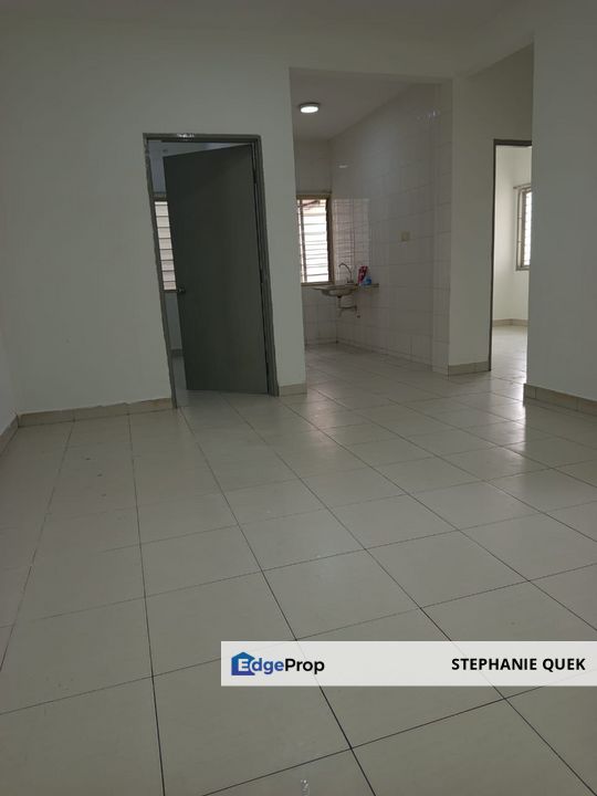 Akasia Klang Basic Unit Apartment For Rent, Selangor, Klang