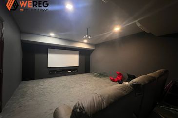 Nice Unit At Subang Heights 4 Storey Bungalow House for Sale