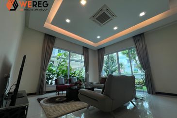 Nice Unit At Subang Heights 4 Storey Bungalow House for Sale