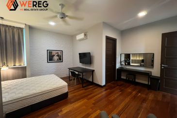 Nice Unit At Subang Heights 4 Storey Bungalow House for Sale