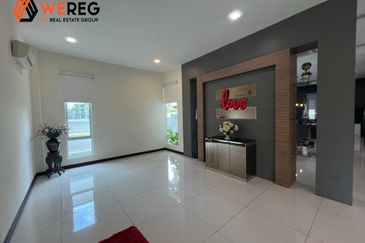 Nice Unit At Subang Heights 4 Storey Bungalow House for Sale
