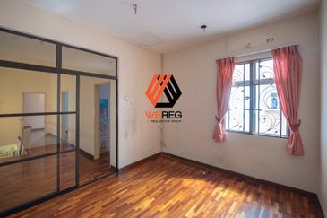 Jalan Kemuning Palma 33/39 