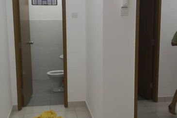 Azaria Apartment @ Bandar Paklands