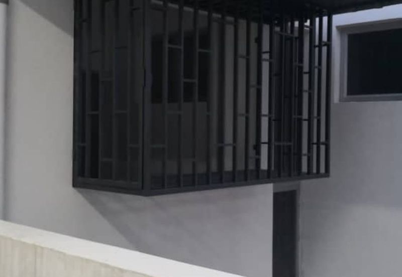 Azaria Apartment @ Bandar Paklands