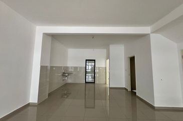 Setia Indah 9, Setia Alam