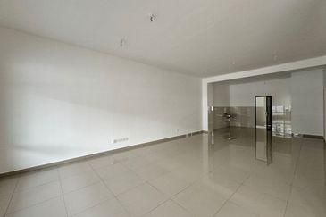 Setia Indah 9, Setia Alam