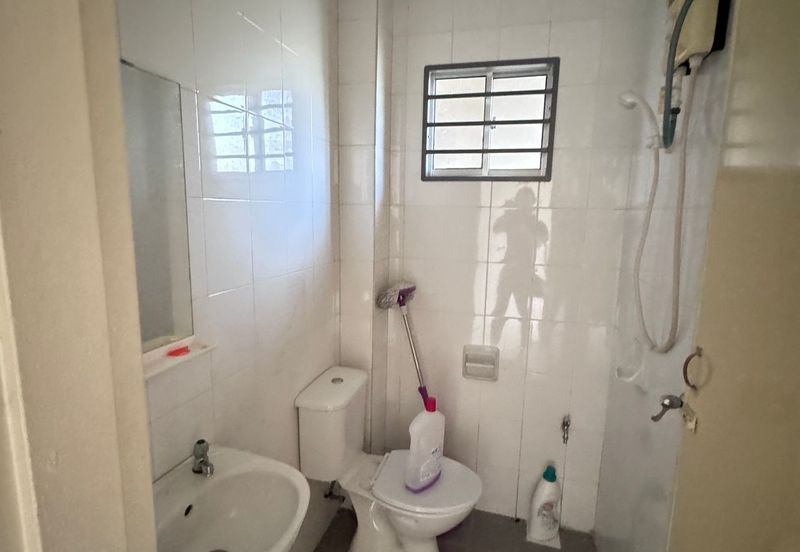 Pangsapuri Akasia, Bandar Botanic