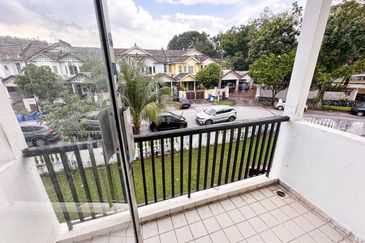 Jalan Akuamarin 7/21