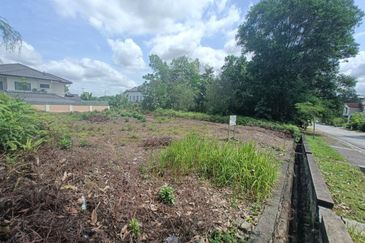 Putra Hill Residency