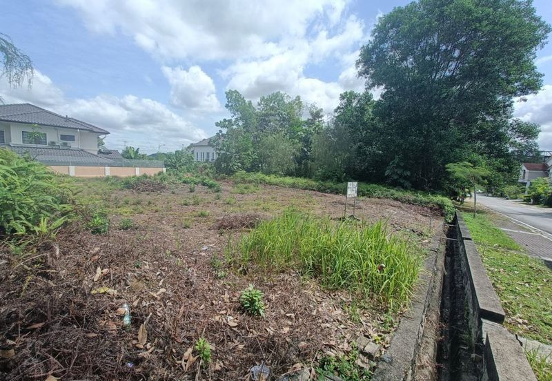 Putra Hill Residency