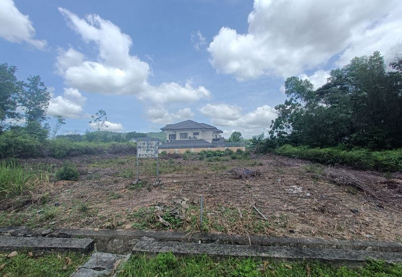 Putra Hill Residency