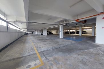 Oakland Commercial Centre