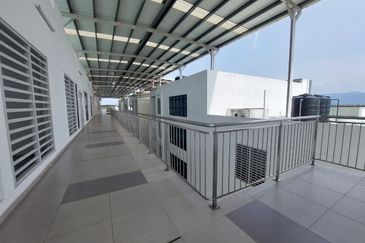 Oakland Commercial Centre