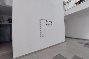 Oakland Commercial Centre