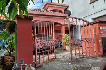 Jalan Suasana, Bandar Tun Hussein Onn