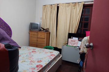 Jalan Suasana, Bandar Tun Hussein Onn