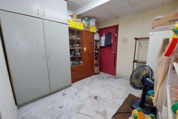 Jalan Suasana, Bandar Tun Hussein Onn