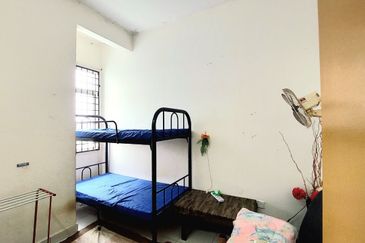 Dahlia Court Apartment