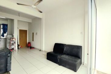 Dahlia Court Apartment