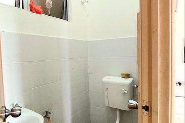 Dahlia Court Apartment