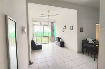 Dahlia Court Apartment