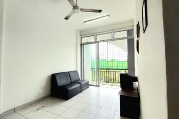 Dahlia Court Apartment