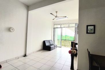 Dahlia Court Apartment