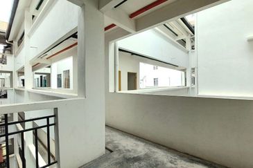 Dahlia Court Apartment