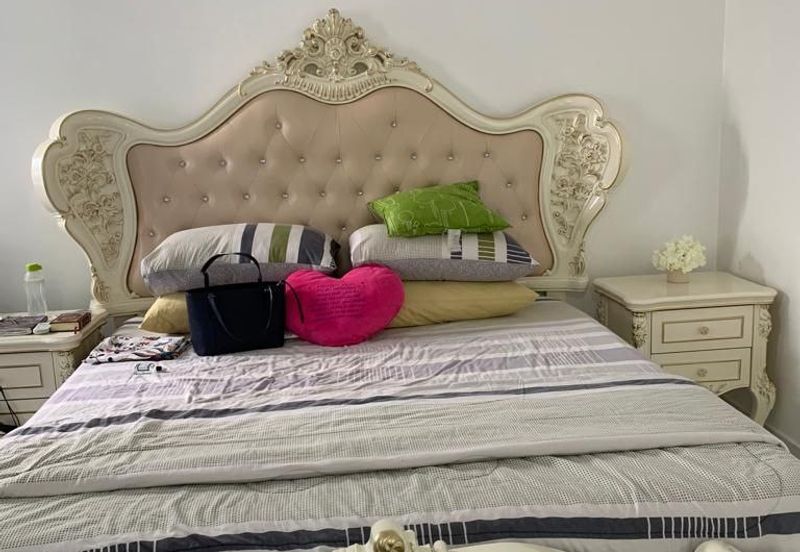 Corner Lot Double Storey Bukit Jelutong Murah Mewah Cantik