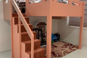 Corner Lot Double Storey Bukit Jelutong Murah Mewah Cantik