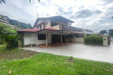 Corner Lot Double Storey Taman Melawati Jalan A Murah Cantik Luas