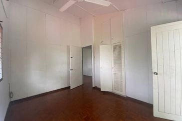 Corner Lot Double Storey Taman Melawati Jalan A Murah Cantik Luas