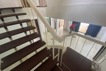 Corner Lot Double Storey Taman Melawati Jalan A Murah Cantik Luas