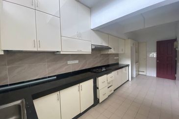 Corner Lot Double Storey Taman Melawati Jalan A Murah Cantik Luas