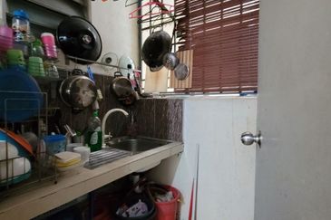 Angsana Apartment @ Taman Raintree