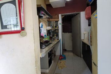 Angsana Apartment @ Taman Raintree