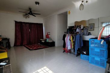 Angsana Apartment @ Taman Raintree